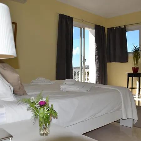 Villa Los Arcos